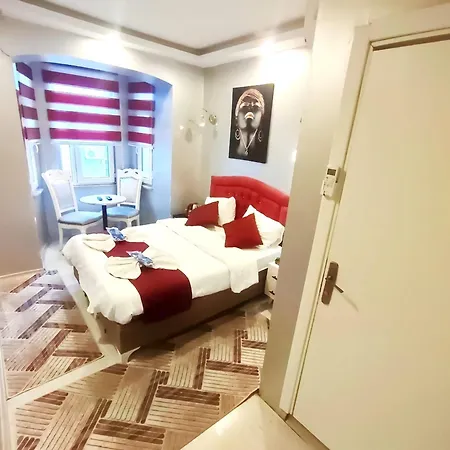 Taksim Luxurious Center Apart Otel 3*