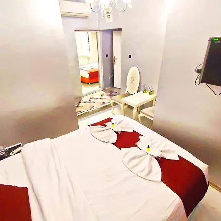 Taksim Luxurious Center 3*