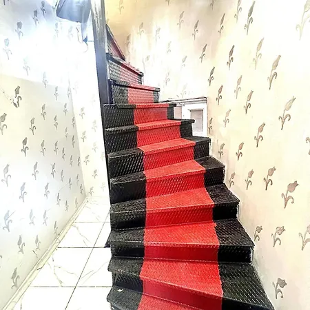 Апарт-отель Taksim Luxurious Center Стамбул