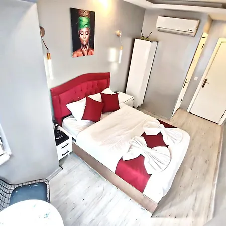 Taksim Luxurious Center شقة فندقية